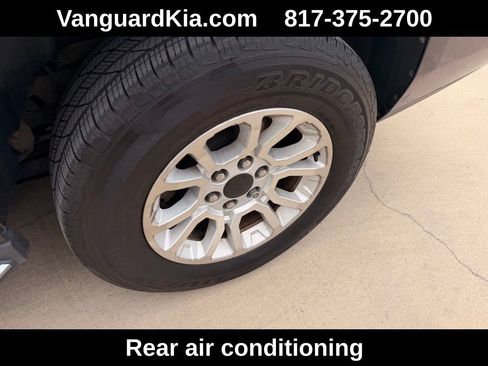 Used 2018 GMC Yukon SLE w/ HD Trailering Package AWD/4WD image 9