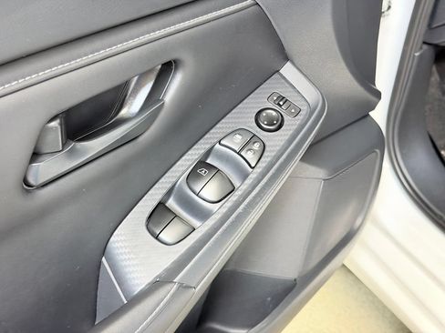 Used 2025 Nissan Sentra S FWD image 10