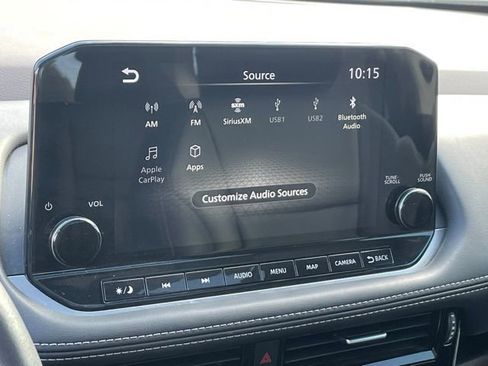 Used 2023 Nissan Rogue SL w/ SL Premium Package image 18