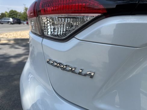 Used 2025 Toyota Corolla LE FWD image 18