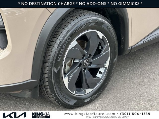Used 2025 Nissan Rogue SV AWD/4WD image 30