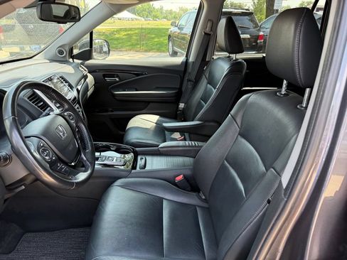 Used 2016 Honda Pilot Touring image 11