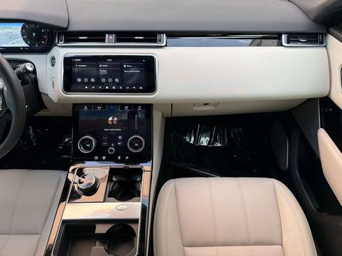 Used 2019 Land Rover Range Rover Velar S AWD/4WD image 30