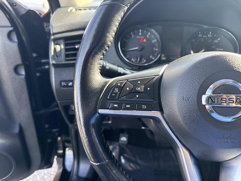 Certified 2019 Nissan Rogue SV image 34