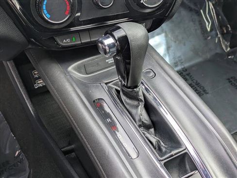 Used 2019 Honda HR-V Sport image 12