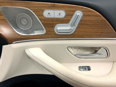 Used 2022 Mercedes-Benz GLE 350 4MATIC w/ AMG Line Exterior image 15