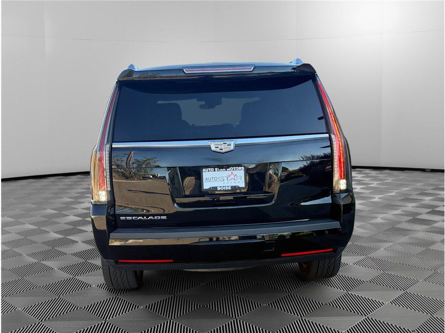 Used 2020 Cadillac Escalade Premium Luxury AWD/4WD image 4