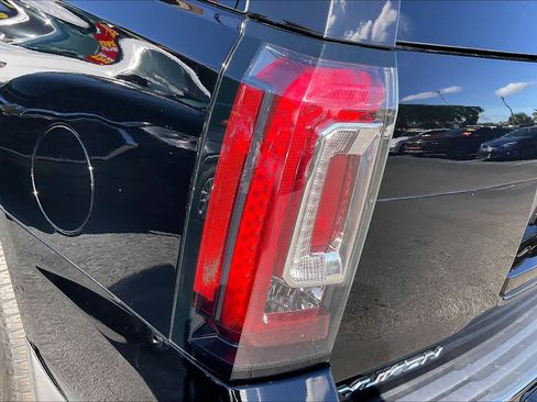 Used 2019 GMC Yukon Denali w/ Denali Ultimate Package image 28