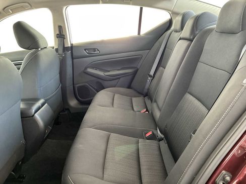 Used 2025 Nissan Altima 2.5 SV image 23