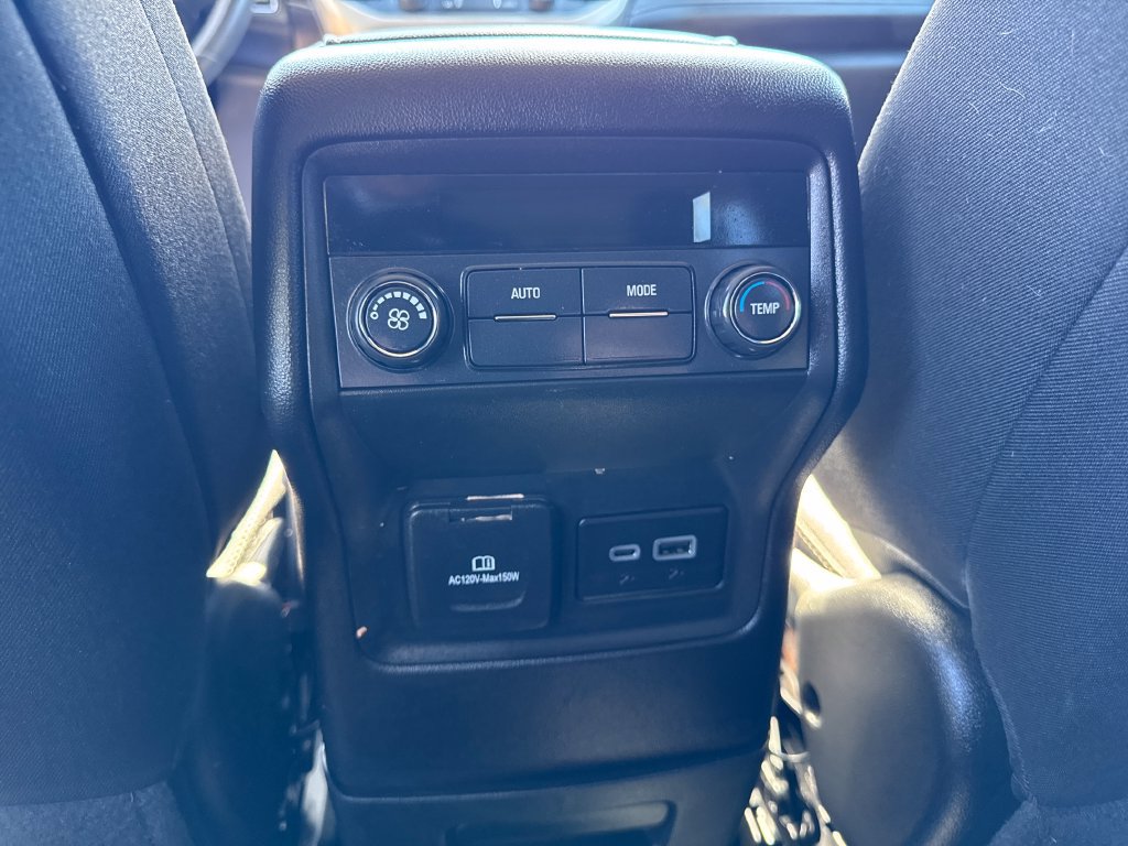 Used 2023 GMC Acadia SLE w/ Driver Convenience Package AWD/4WD image 16
