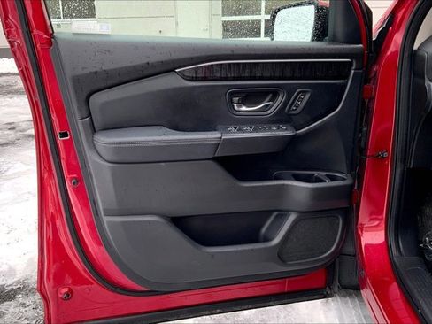 Used 2023 Honda Pilot Elite image 22