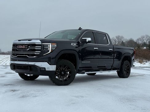 Used 2022 GMC Sierra 1500 SLT w/ SLT Premium Plus Package image 1