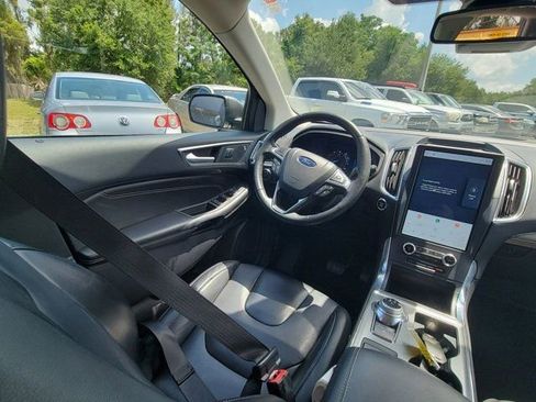 Used 2022 Ford Edge Titanium AWD/4WD image 7