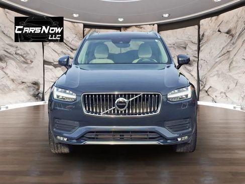 Used 2021 Volvo XC90 T5 Momentum w/ Climate Package AWD/4WD image 2