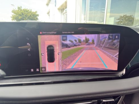 Used 2025 Audi Q6 e-tron Premium Plus image 13