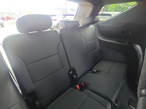 New 2026 Chevrolet Traverse LT w/ Driver Confidence Package AWD/4WD image 16