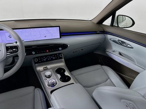 Certified 2026 Genesis GV70 2.5T Advanced AWD/4WD image 25