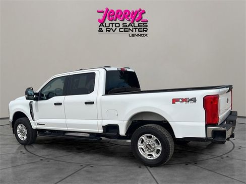Used 2025 Ford F250 XLT w/ FX4 Off-Road Package image 12