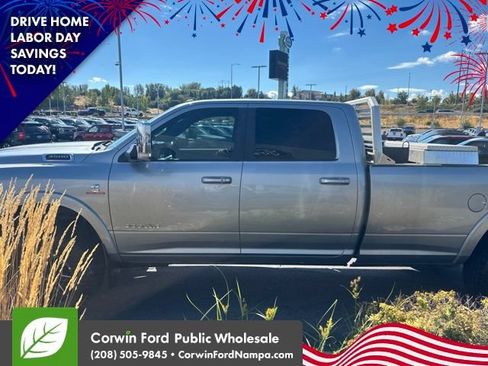 Used 2022 RAM 3500 Laramie AWD/4WD image 2