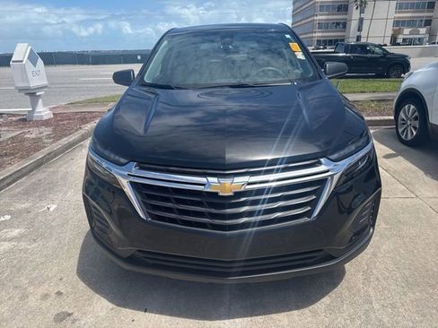 Used 2023 Chevrolet Equinox LS w/ LS Convenience Package image 2