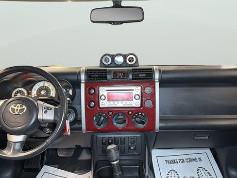 Used 2011 Toyota FJ Cruiser 2WD w/ Upgrade Pkg image 14
