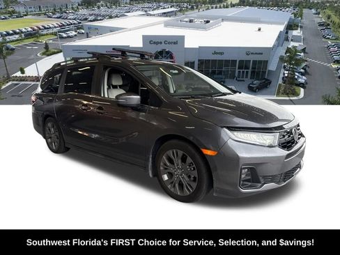 Used 2025 Honda Odyssey Touring image 2