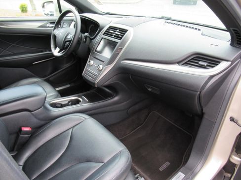 Used 2015 Lincoln MKC FWD image 10
