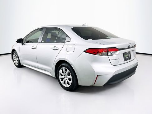 Used 2023 Toyota Corolla LE image 5