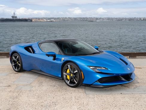 Used 2024 Ferrari SF90 Spider AWD/4WD image 2