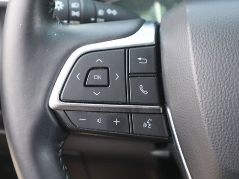 Used 2021 Toyota Highlander XLE FWD image 20