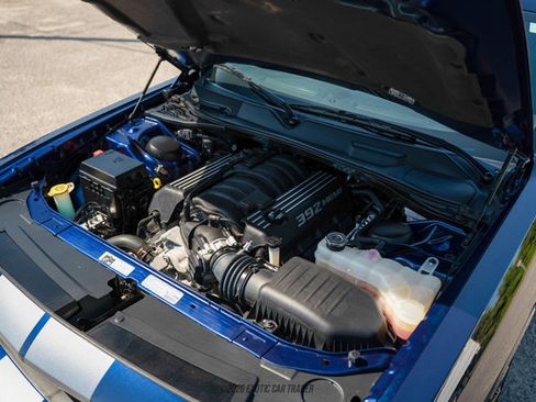 Used 2013 Dodge Challenger SRT8 w/ Harman Kardon Audio Group RWD image 15