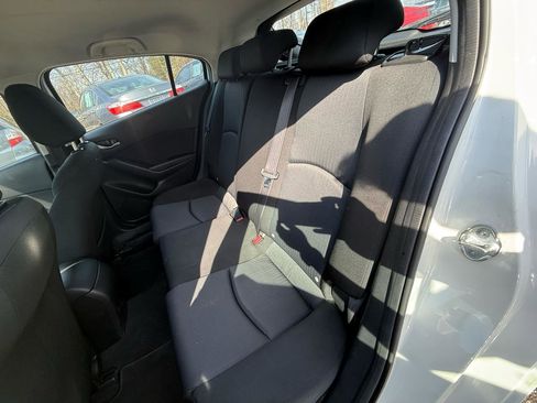 Used 2014 MAZDA MAZDA3 i Sport image 21