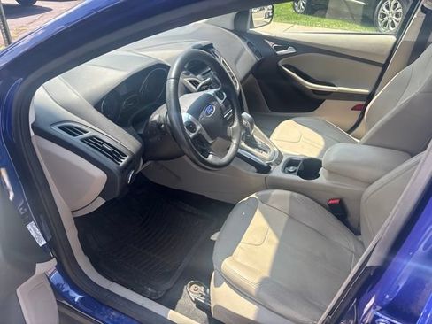 Used 2012 Ford Focus SEL FWD image 4