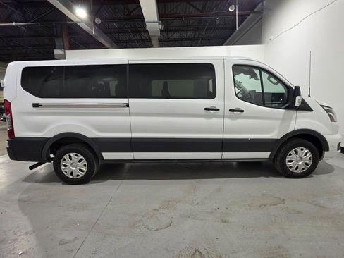 Used 2023 Ford Transit 350 XLT image 5