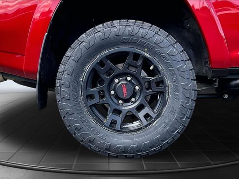 Used 2019 Toyota 4Runner TRD Off-Road Premium AWD/4WD image 35