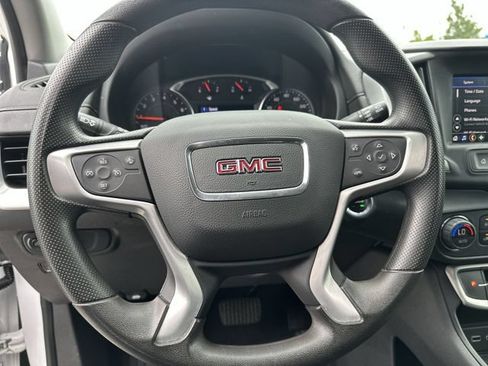 Used 2023 GMC Terrain SLE w/ Driver Convenience Package FWD image 13