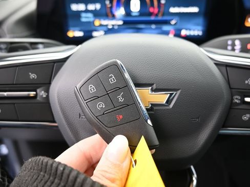 New 2026 Chevrolet Traverse LT w/ Driver Confidence Package image 28