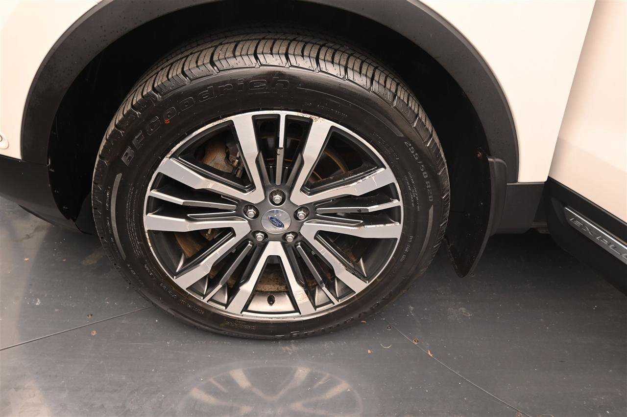 Used 2017 Ford Explorer Platinum AWD/4WD image 15