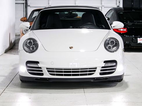 Used 2011 Porsche 911 Turbo image 5