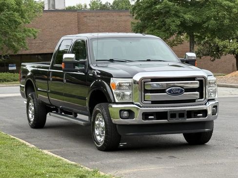 Used 2014 Ford F250 XLT w/ XLT Premium Package AWD/4WD image 3