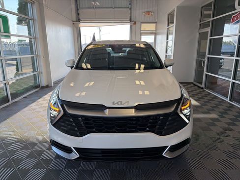 Used 2025 Kia Sportage LX AWD/4WD image 2