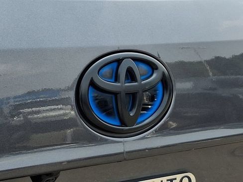 Used 2023 Toyota Highlander LE AWD/4WD image 32