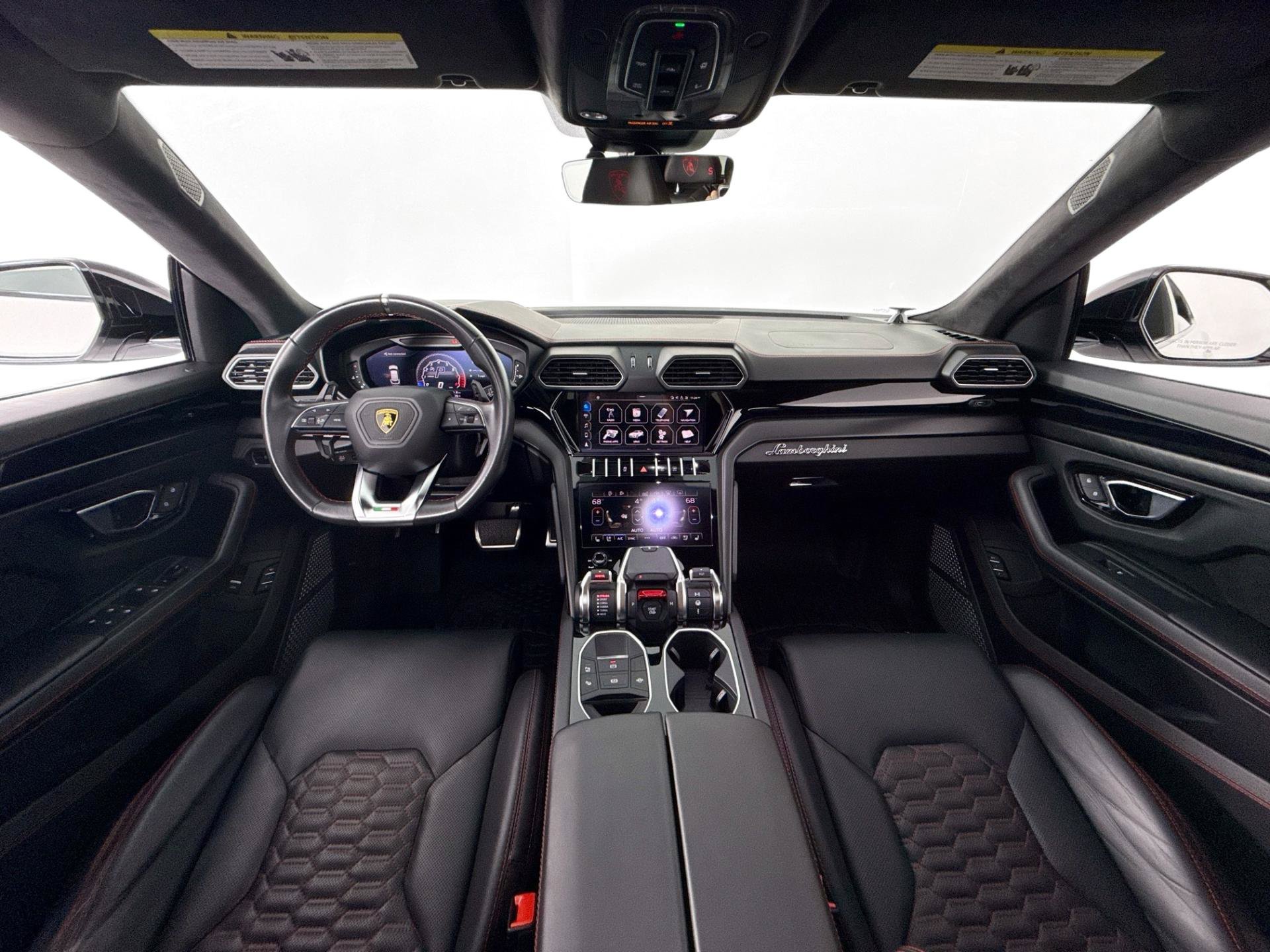Used 2021 Lamborghini Urus AWD/4WD image 41