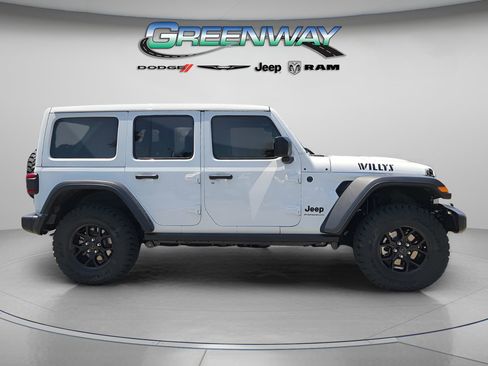 Used 2024 Jeep Wrangler Unlimited Sport AWD/4WD image 4