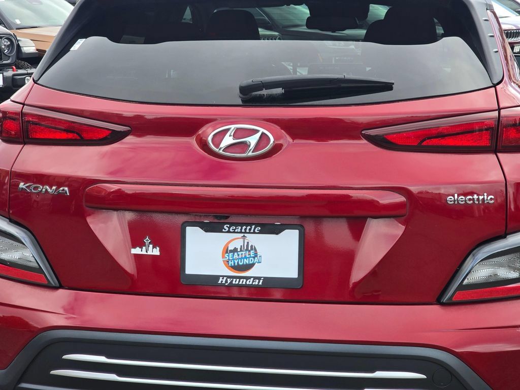 Used 2023 Hyundai Kona SE FWD image 13