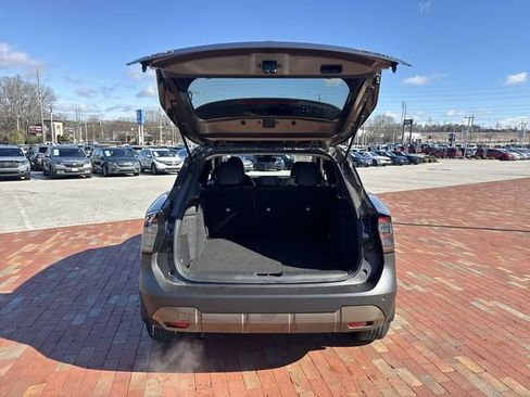 Used 2025 Nissan Kicks SR w/ Interior Electronics Package AWD/4WD image 29