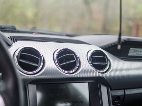 Used 2017 Ford Mustang GT Premium image 32