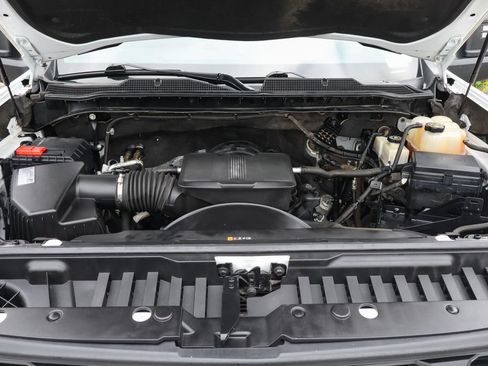Used 2020 Chevrolet Silverado 2500 Custom w/ Custom Value Package AWD/4WD image 12