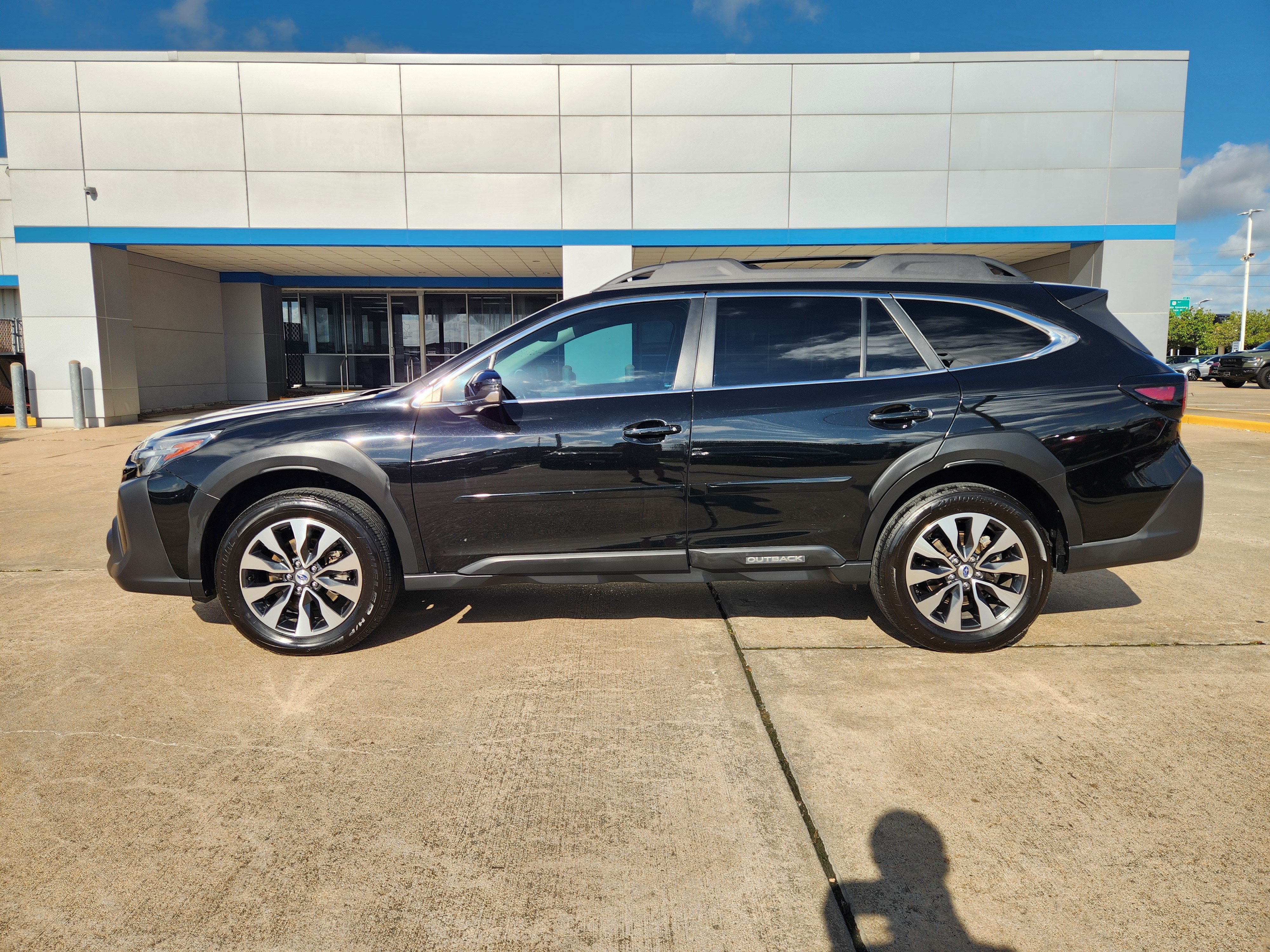 Used 2024 Subaru Outback Limited XT AWD/4WD image 5