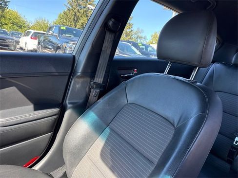 Used 2016 Kia Forte SX image 24